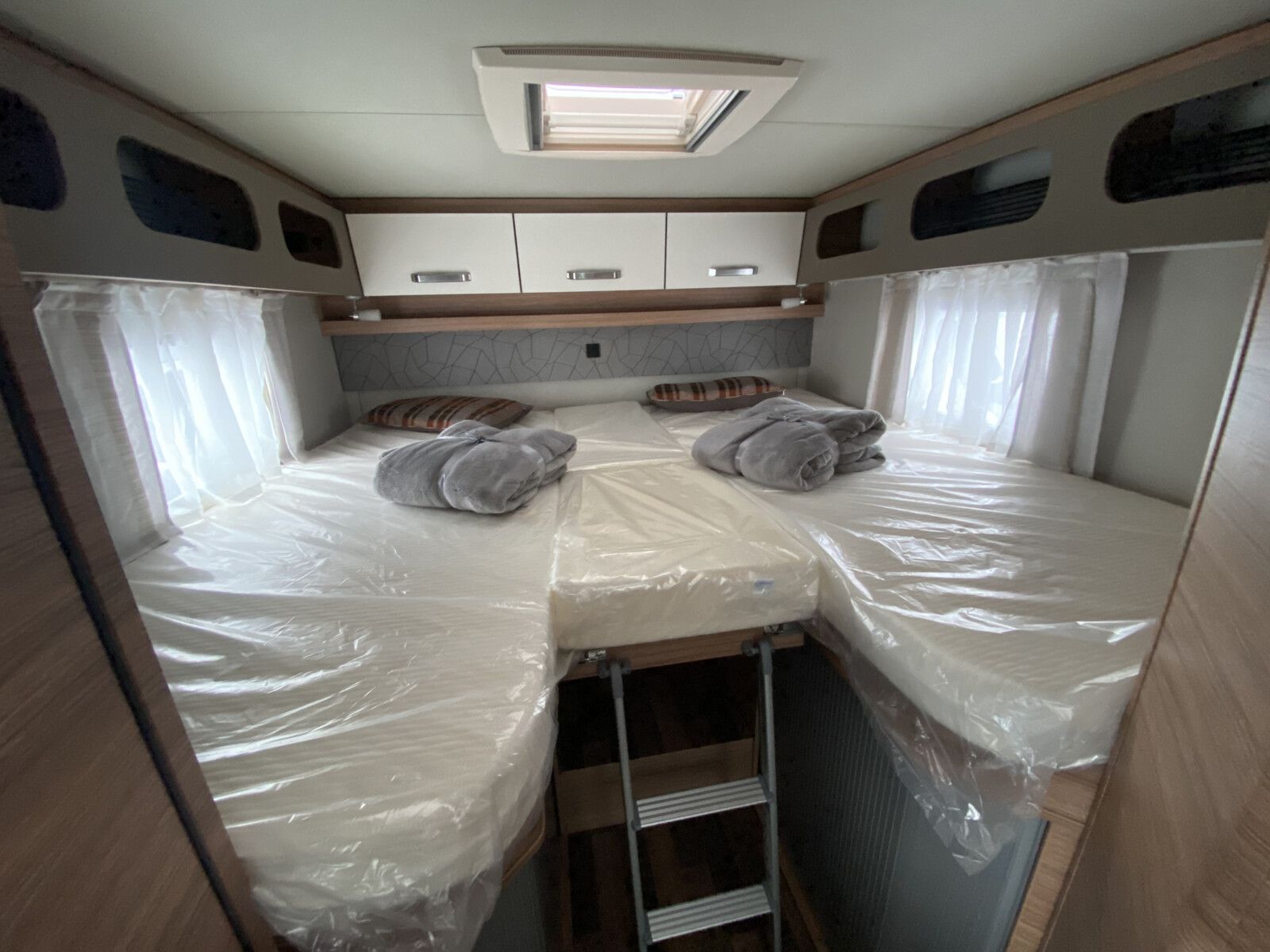 Fahrzeugabbildung Weinsberg CaraCompact MB EDITION PEPPER 640 MEG AT, MBUX