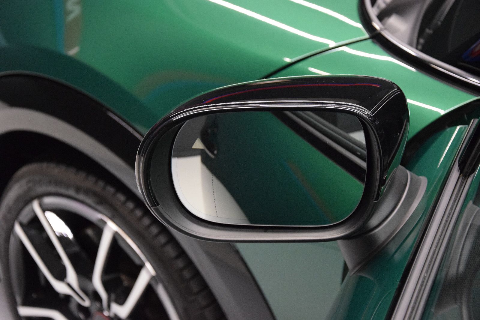 Fahrzeugabbildung MINI Cooper C JCW Trim Paket-XL Pano H&k 360° HuD