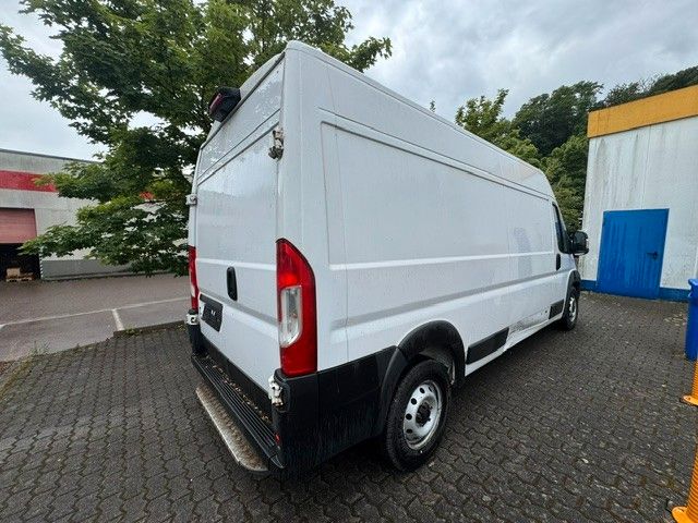 Fahrzeugabbildung Fiat Ducato 33 140 L3H2 RS: 4035 mm