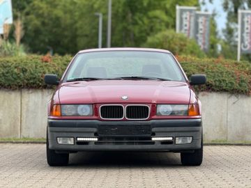 BMW 320 - 8