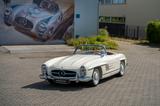 Mercedes-Benz 300 SL Roadster / Scheibenbremsen / Gussmotor - Mercedes-Benz 300 Oldtimer mit Benzin-Antrieb