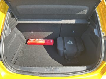 Peugeot 208 e- Elektromotor 136 e- Active Pack LED+Navi