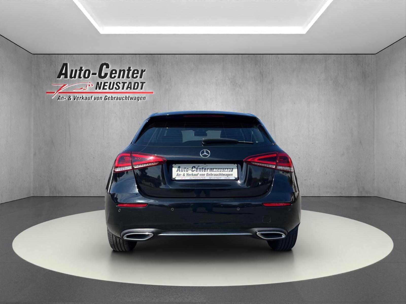 Mercedes-Benz A 250  Business PDC/LANE/APP/NAVI/KLIMAA