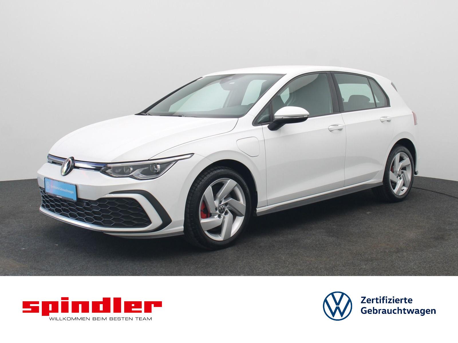 Volkswagen Golf VIII GTE 1.4 eHybrid DSG / CarPlay, LED+