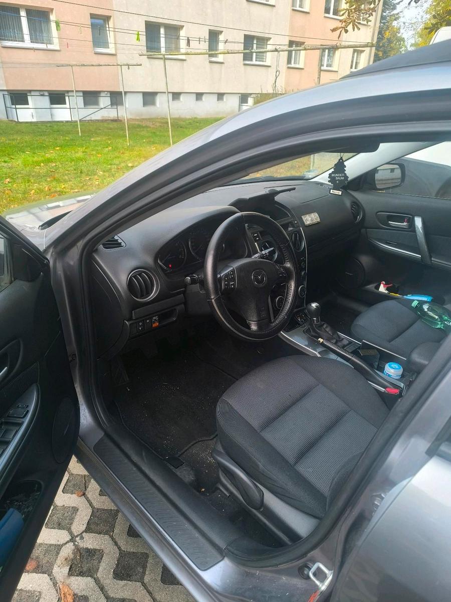 Mazda 2 2007 — interior