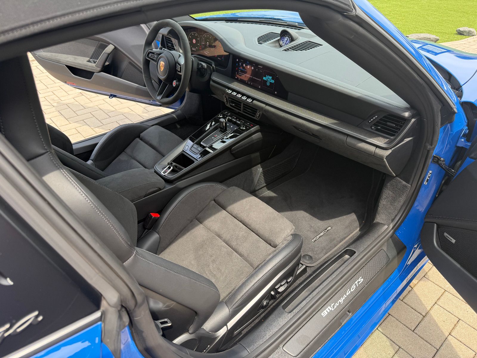 Fahrzeugabbildung Porsche 992.2/911 Targa 4 GTS-18Wege-Lift-BOSE-Steuer!