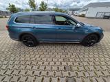 Volkswagen Passat Alltrack 2.0 TDI SCR 176kW DSG 4MOT A... - blaue Volkswagen Passat Alltrack