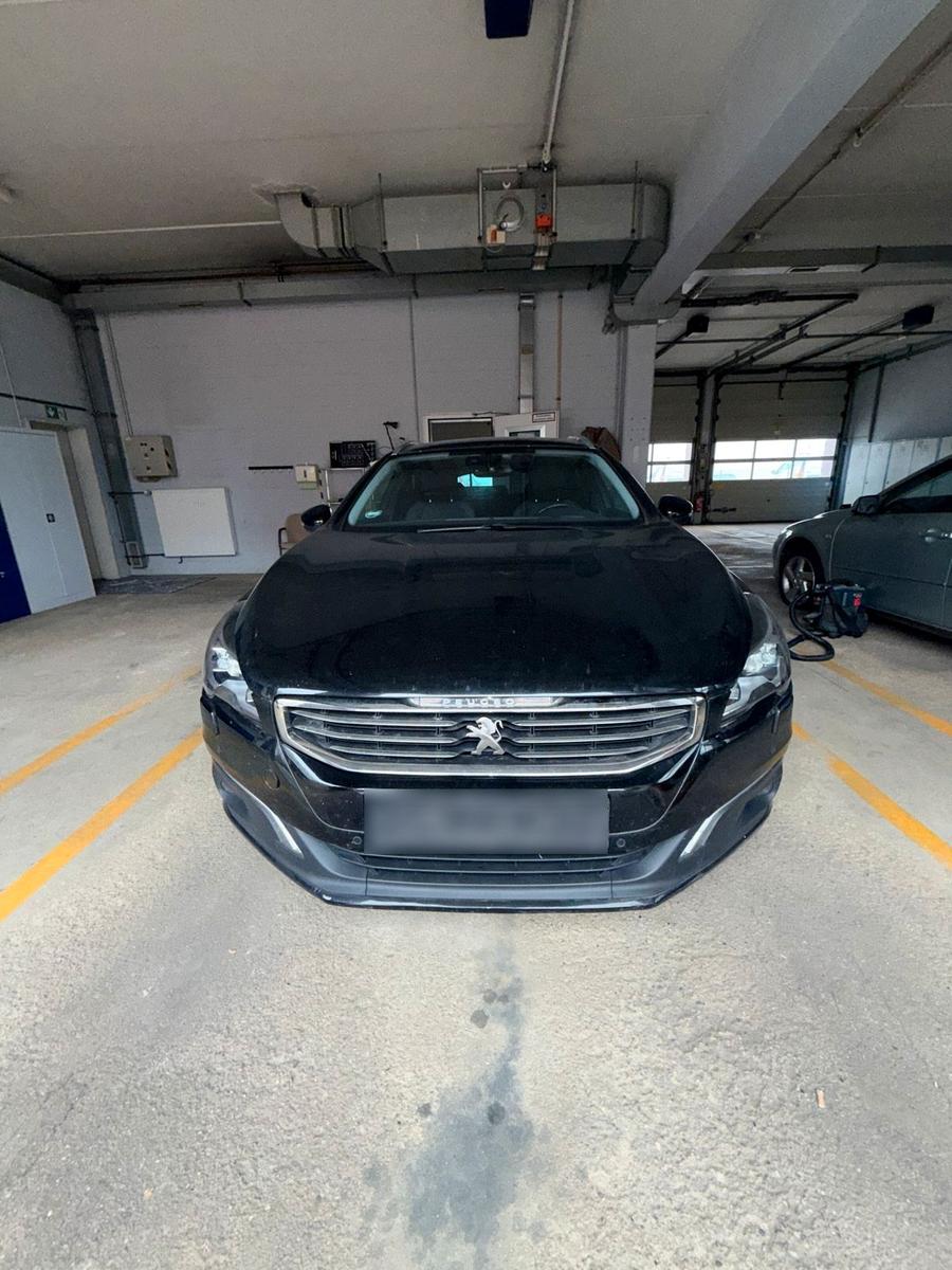 Peugeot 508 2015 — вигляд ззаду
