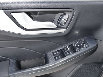 Ford Kuga - 10