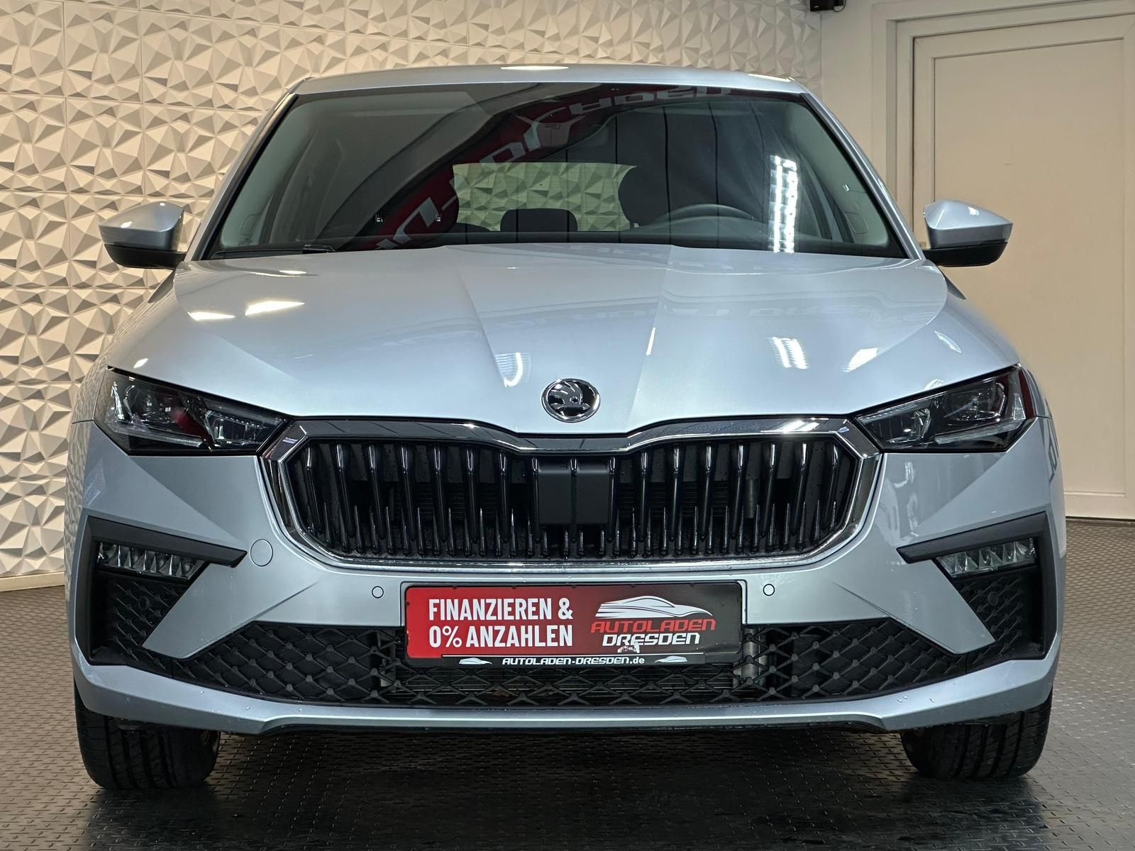SKODA Scala 1.5TSI SELECTION MATRIX#CAM#AHK#NAV#SOFORT - Image 3