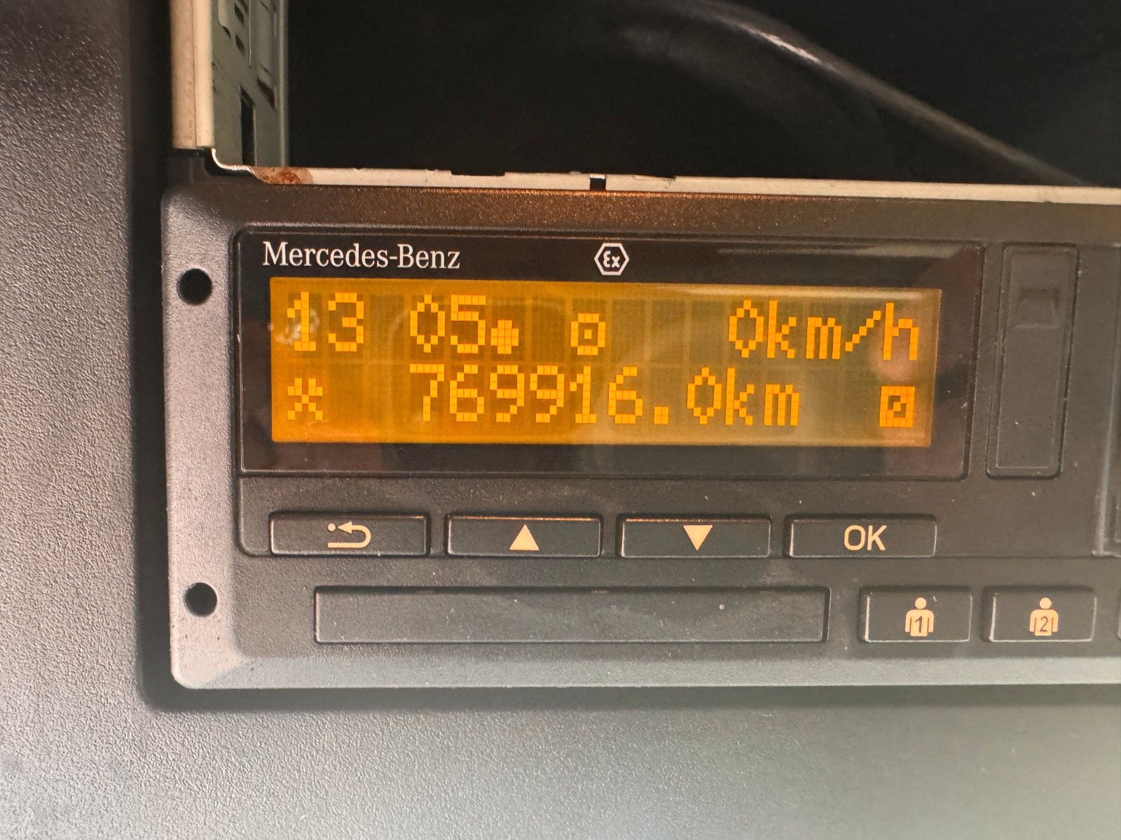 Fahrzeugabbildung Mercedes-Benz Actros 2542 LnR 6x2 Retarder Standklima