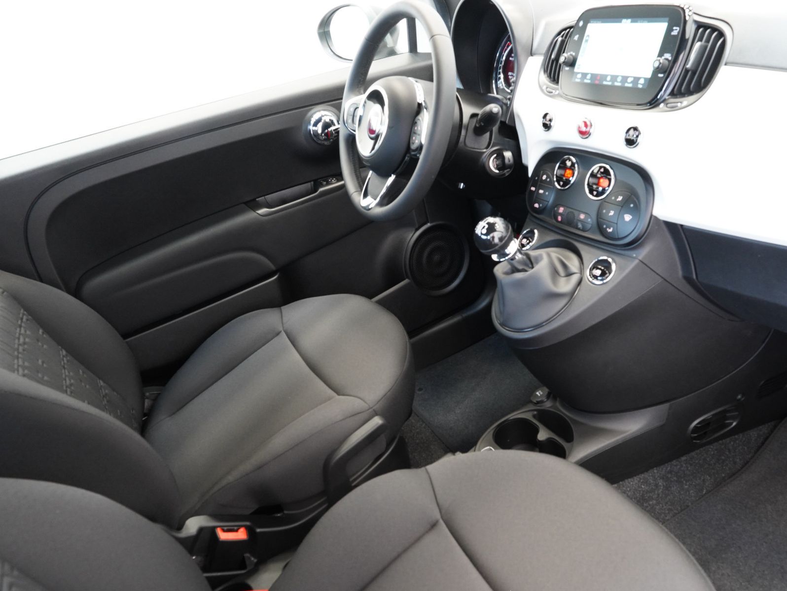 Fahrzeugabbildung Fiat 500 1.0 Mild Hybrid KOMFORT/TECH/NAVI/CARPLAY