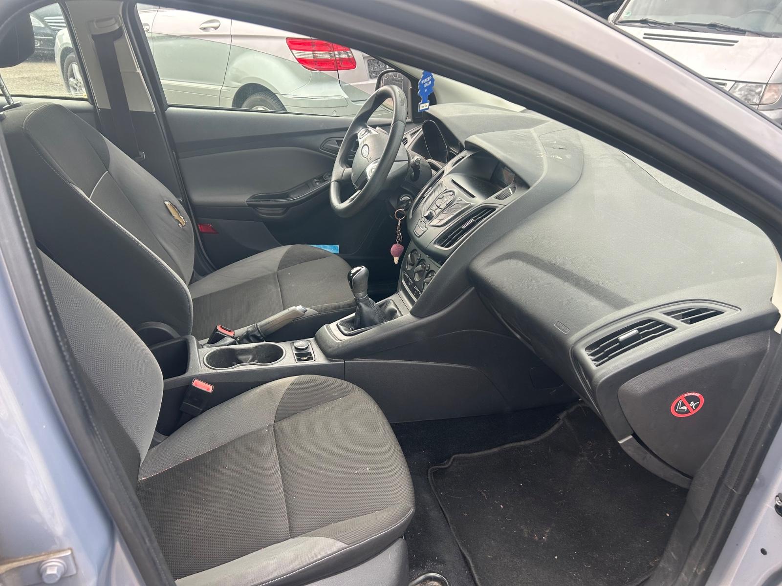Ford Focus 2013 — photo 10