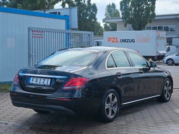 Mercedes E 200 - 5