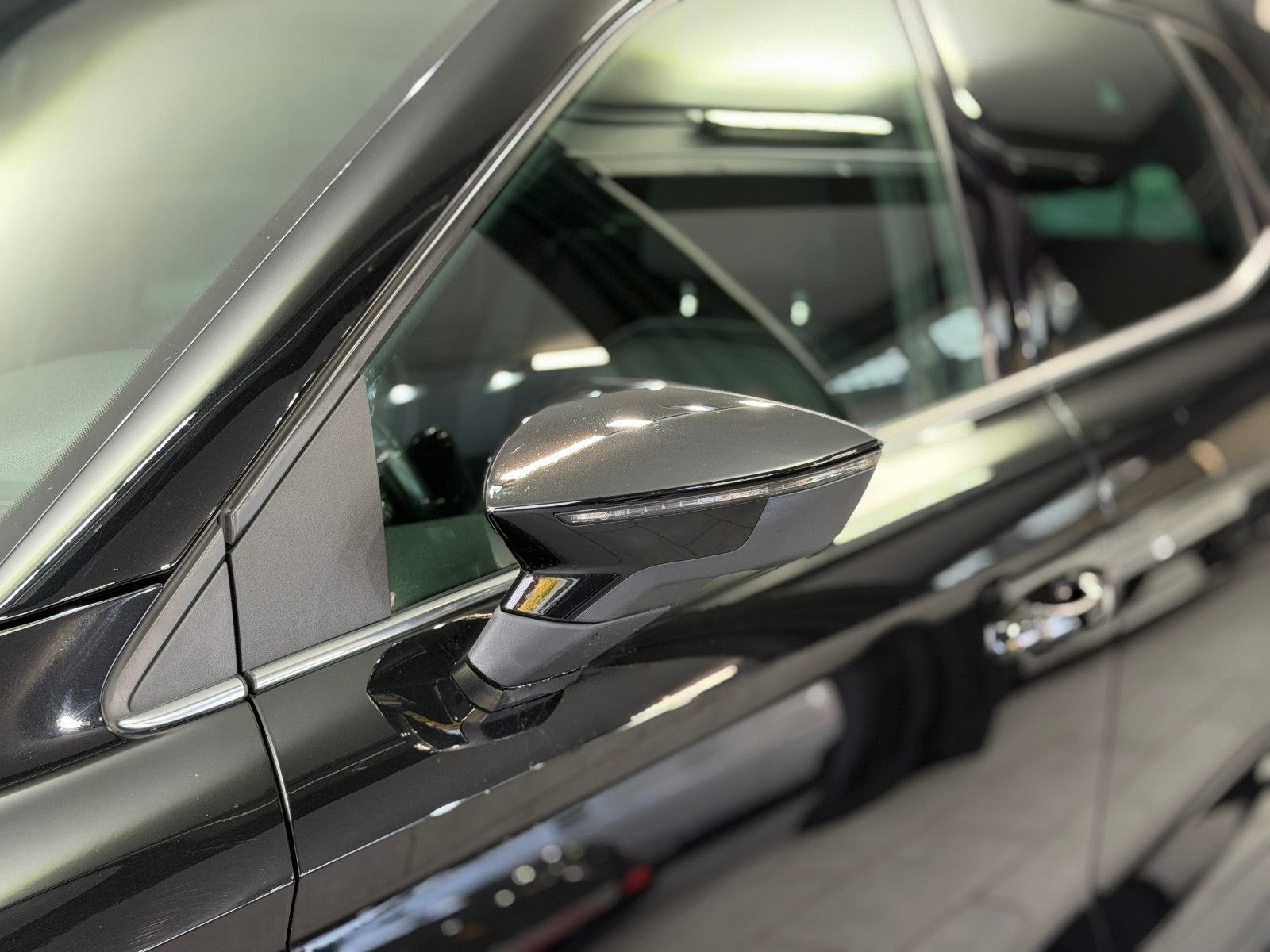 Fahrzeugabbildung SEAT Arona Xcellence|PDC|NAVI|ACC|LED
