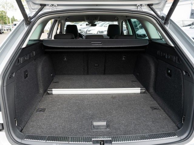 Superb Combi 2.0 TDI Style AHK+360°+MATRIX+NAVI