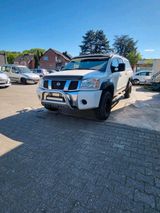 Nissan Titan V8 - Nissan Titan: Geländewagen