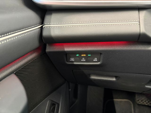 Tayron Elegance 1.5 eTSI DSG LED 7-SITZER