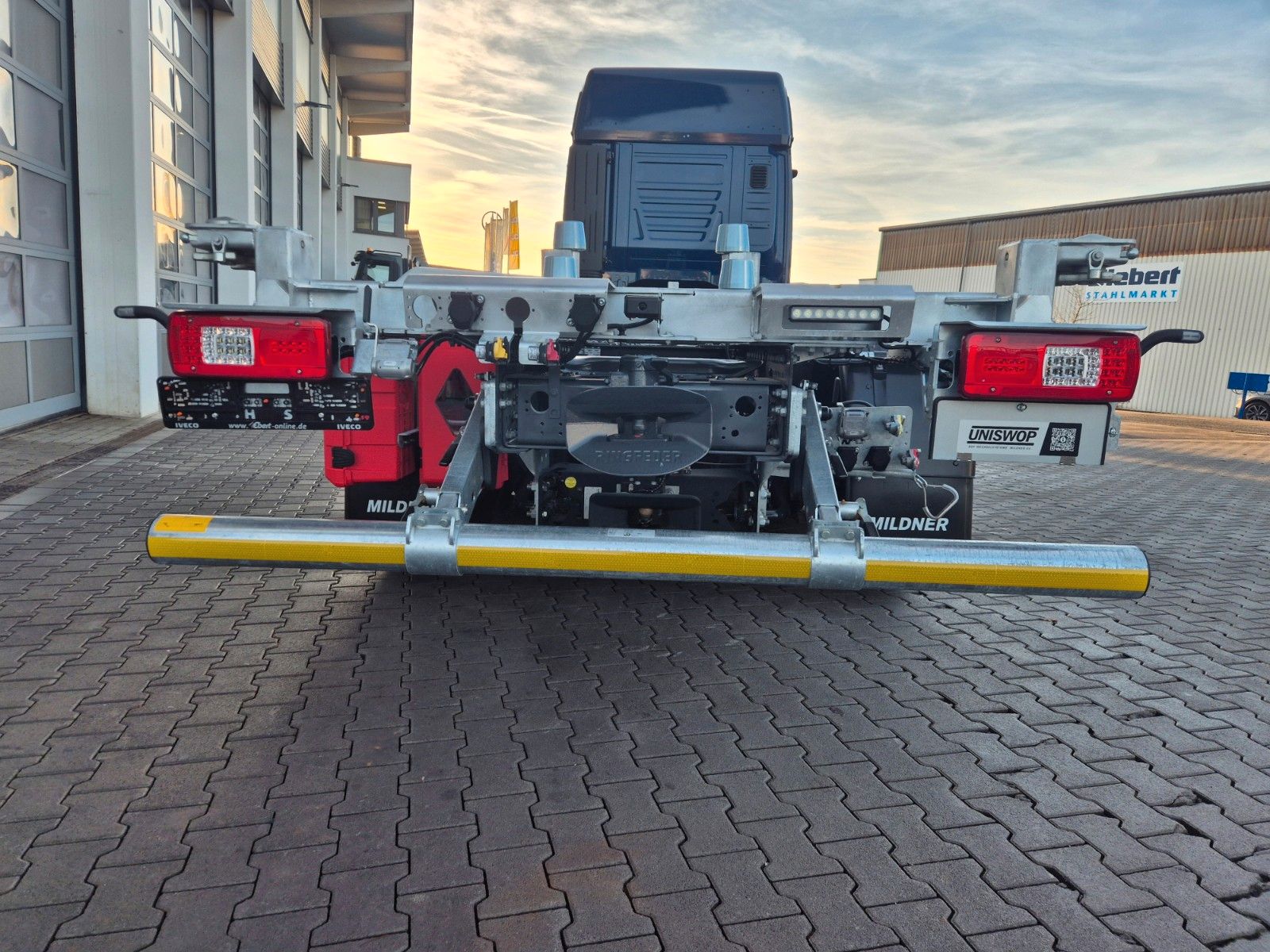 Fahrzeugabbildung Iveco AS260S50Y/FS CM 6x2-4 BDF Standklima 2xAHK Cam