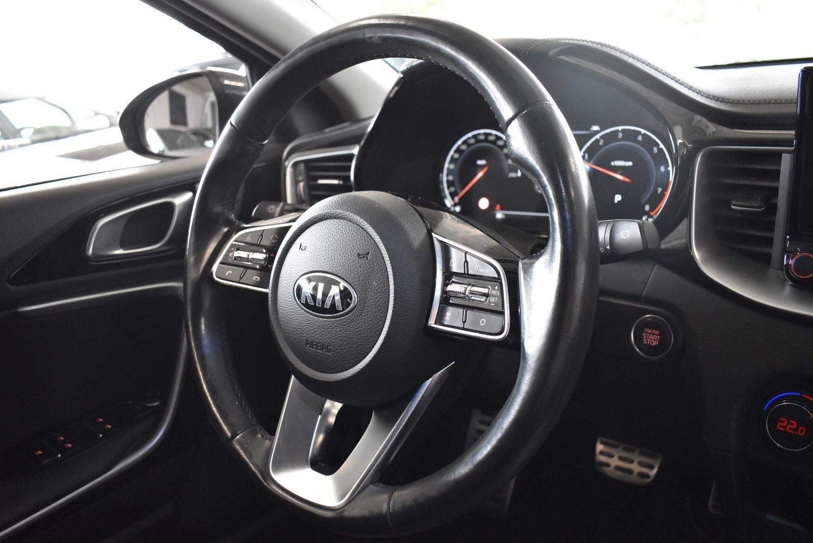 Kia Ceed 1.4 TGDI Platinum Edition Navi Leder Panoda