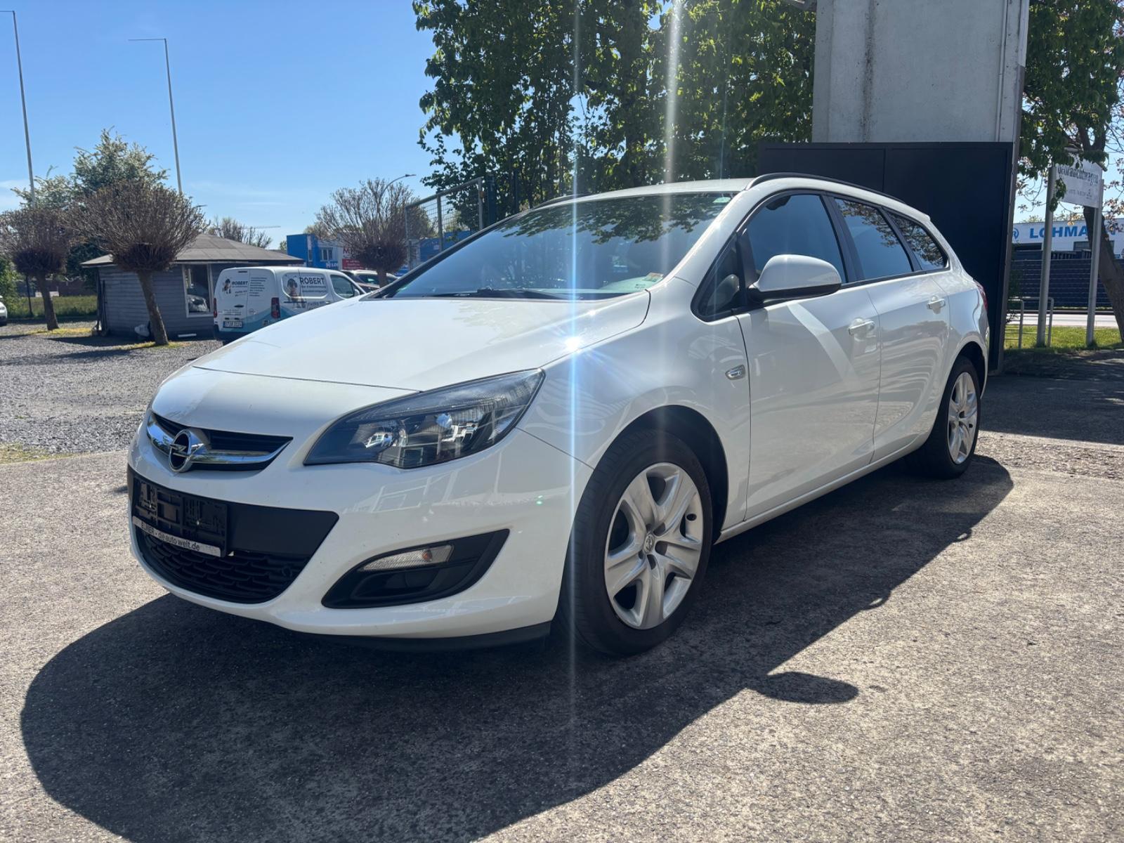 Opel Astra J Sports Tourer Edition