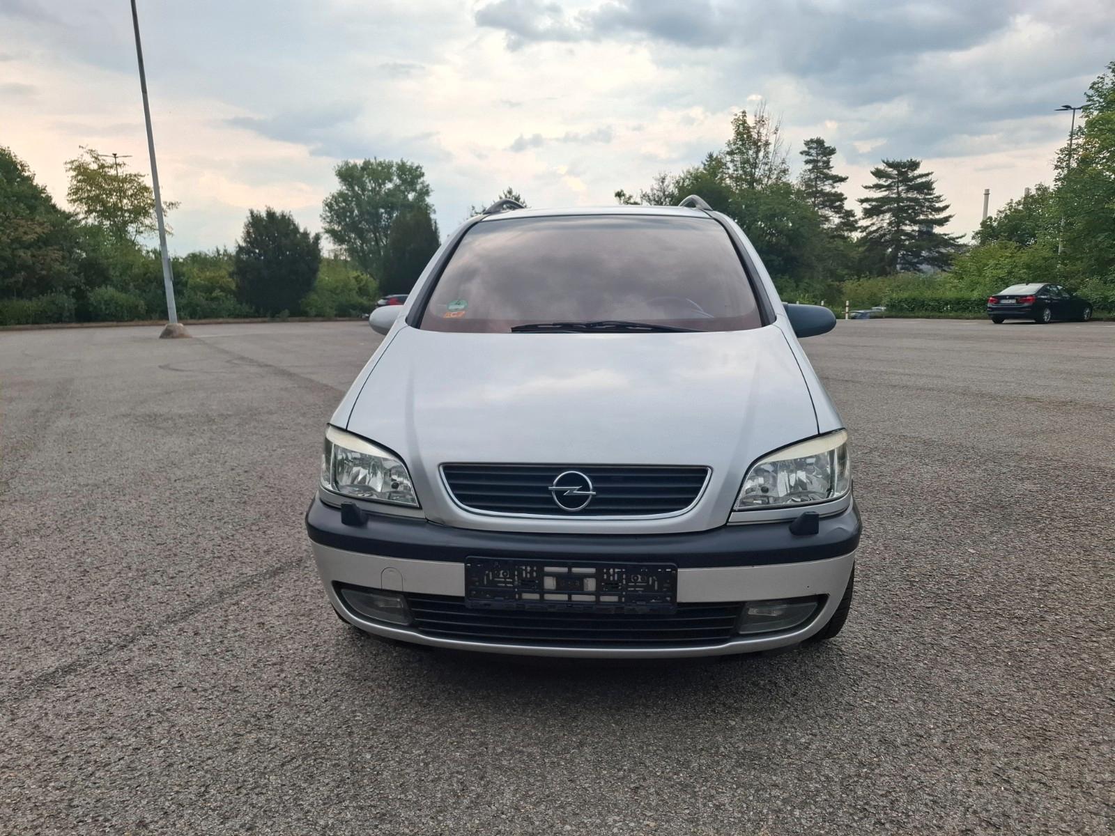 Opel Zafira 2.2 16V Elegance Automatik.