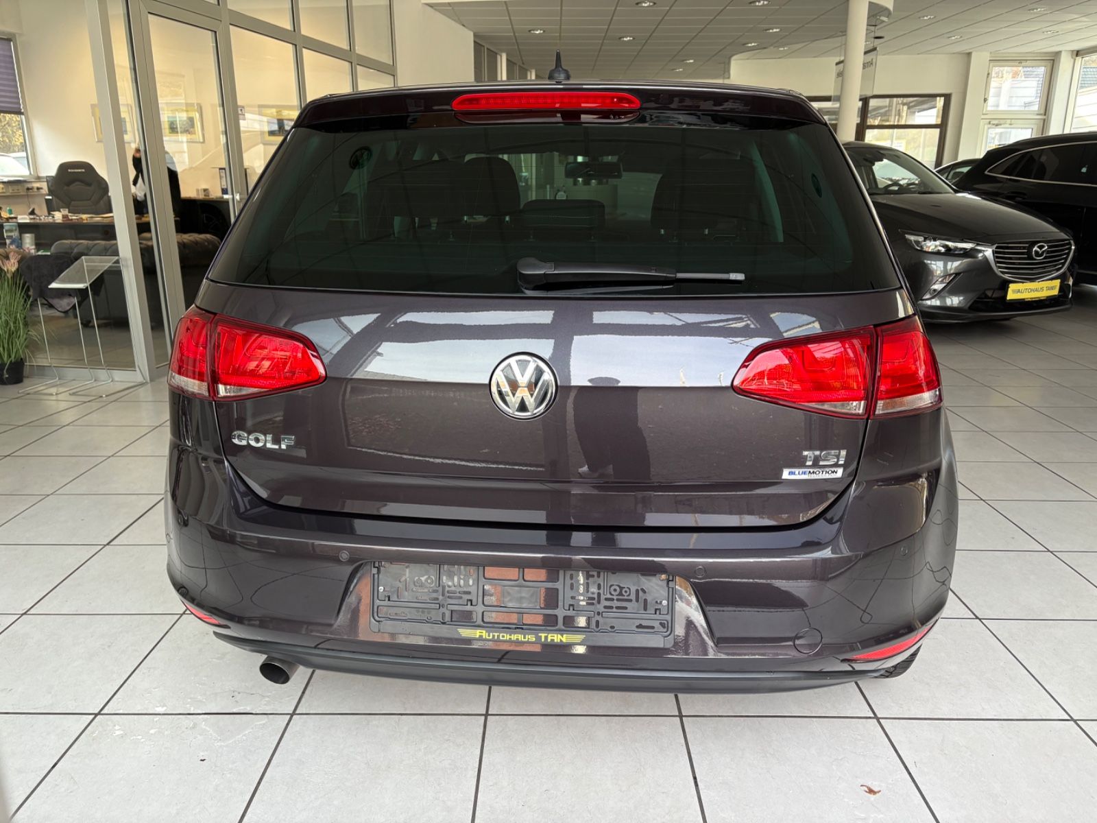 Fahrzeugabbildung Volkswagen Golf VII Lim. Lounge BMT