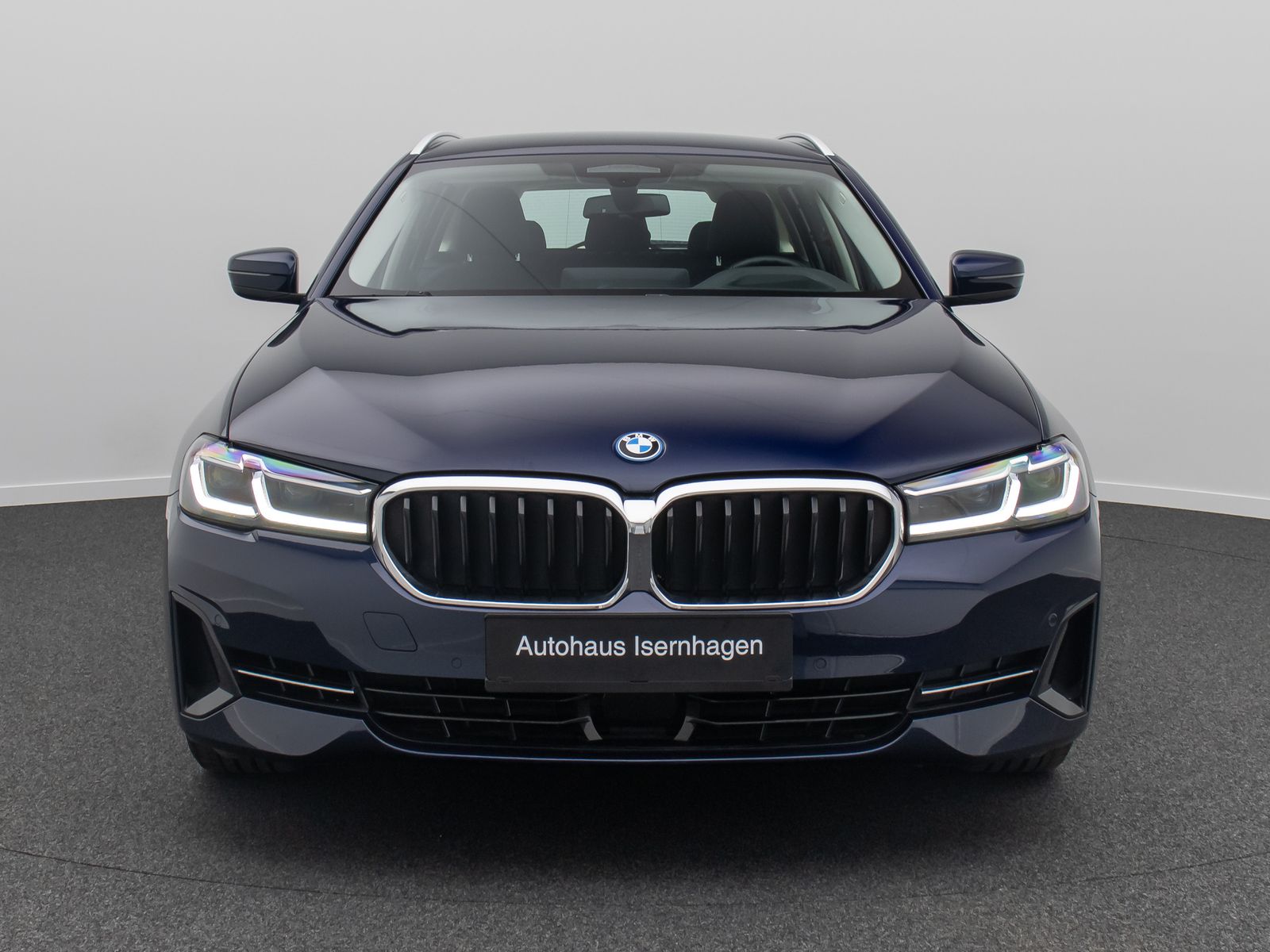 Fahrzeugabbildung BMW 530e Kamer Laser HUD DAB H/K Komfort Alarm Sport