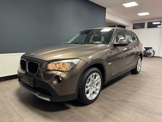 BMW X1 18 i sDrive/1.HAND/SCHECKHEFT/AUTOMATIK/XENON