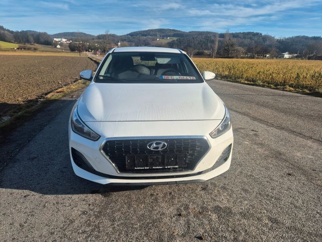 Hyundai i30 1.0 T-GDI Select-KLIMA-SHZ-KAMERA-EURO6