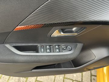 Peugeot 208 Active PT 100 Carplay+LED+SHZ+PDC+Allwetter