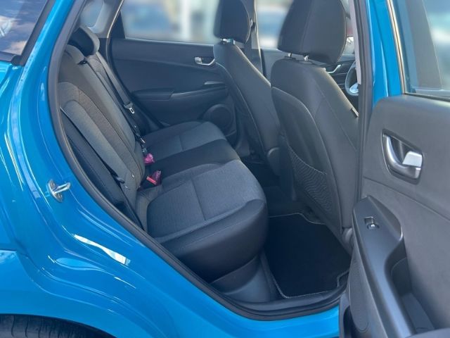 Fahrzeugabbildung Hyundai KONA Select Elektro 11KW OBC ACC Apple CarPlay A