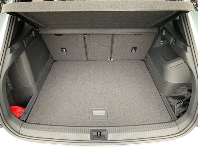 Fahrzeugabbildung Volkswagen Tiguan eHYBRID R-LINE AHK AREA VIEW NAVI DCC TRA