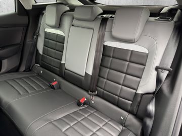 Citroën C4 Max 130 EAT8 Kam.+KeyLess+LED+Navi+SHZ