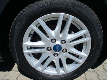 Ford Focus Turnier Titanium NAVI + Winterp+ PDC+ Kam.