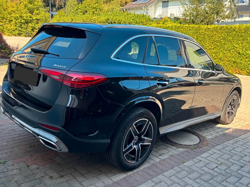 Image of Mercedes-Benz GLC 300