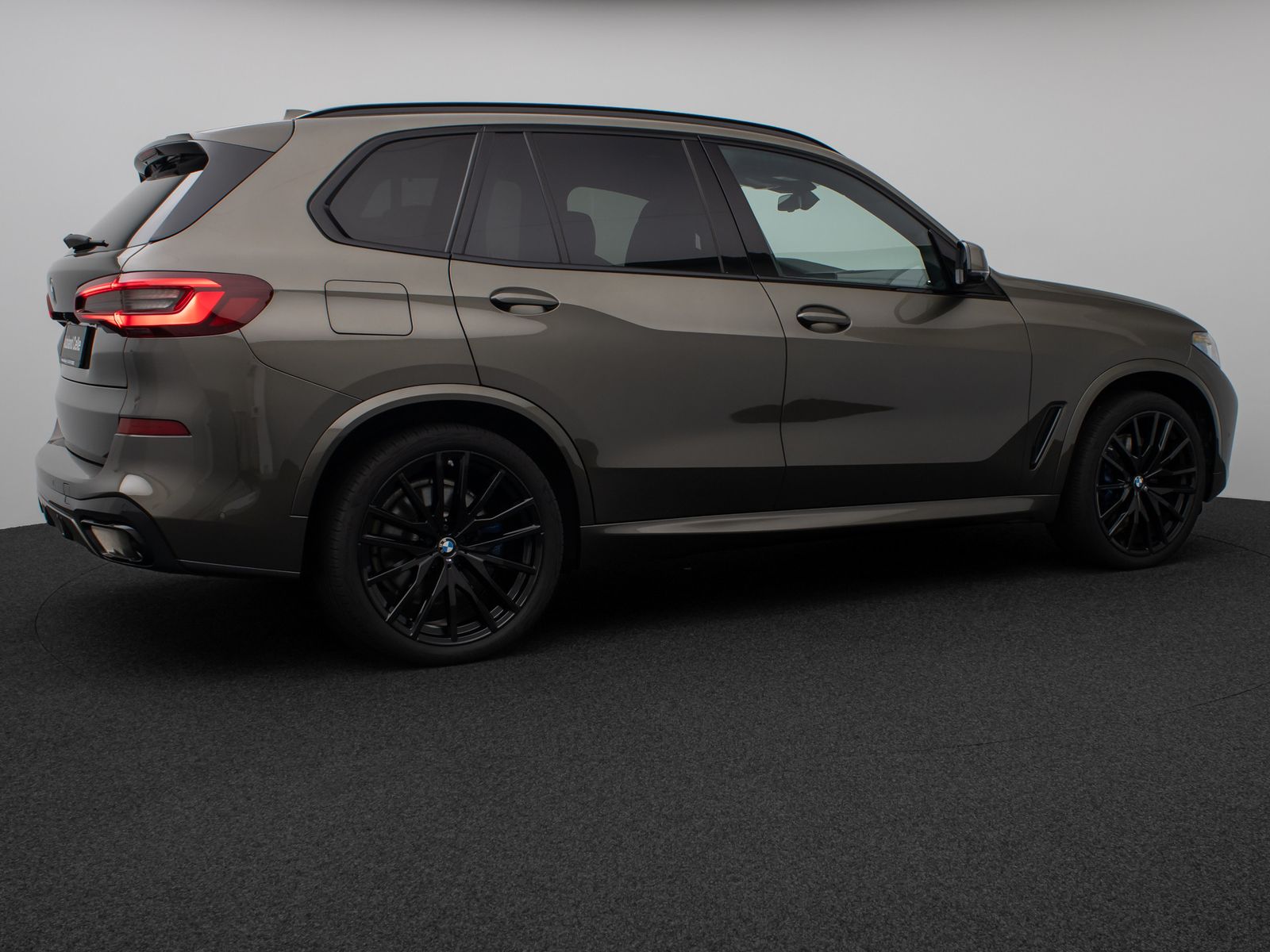 Fahrzeugabbildung BMW X5 xD40d M Sport Panorama Laser 360°HUD DAB H/K