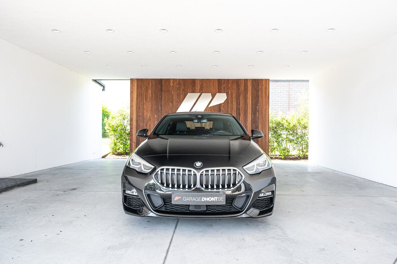 BMW 218 i, M pack, Camera, Adaptieve cruise control  imagem 2