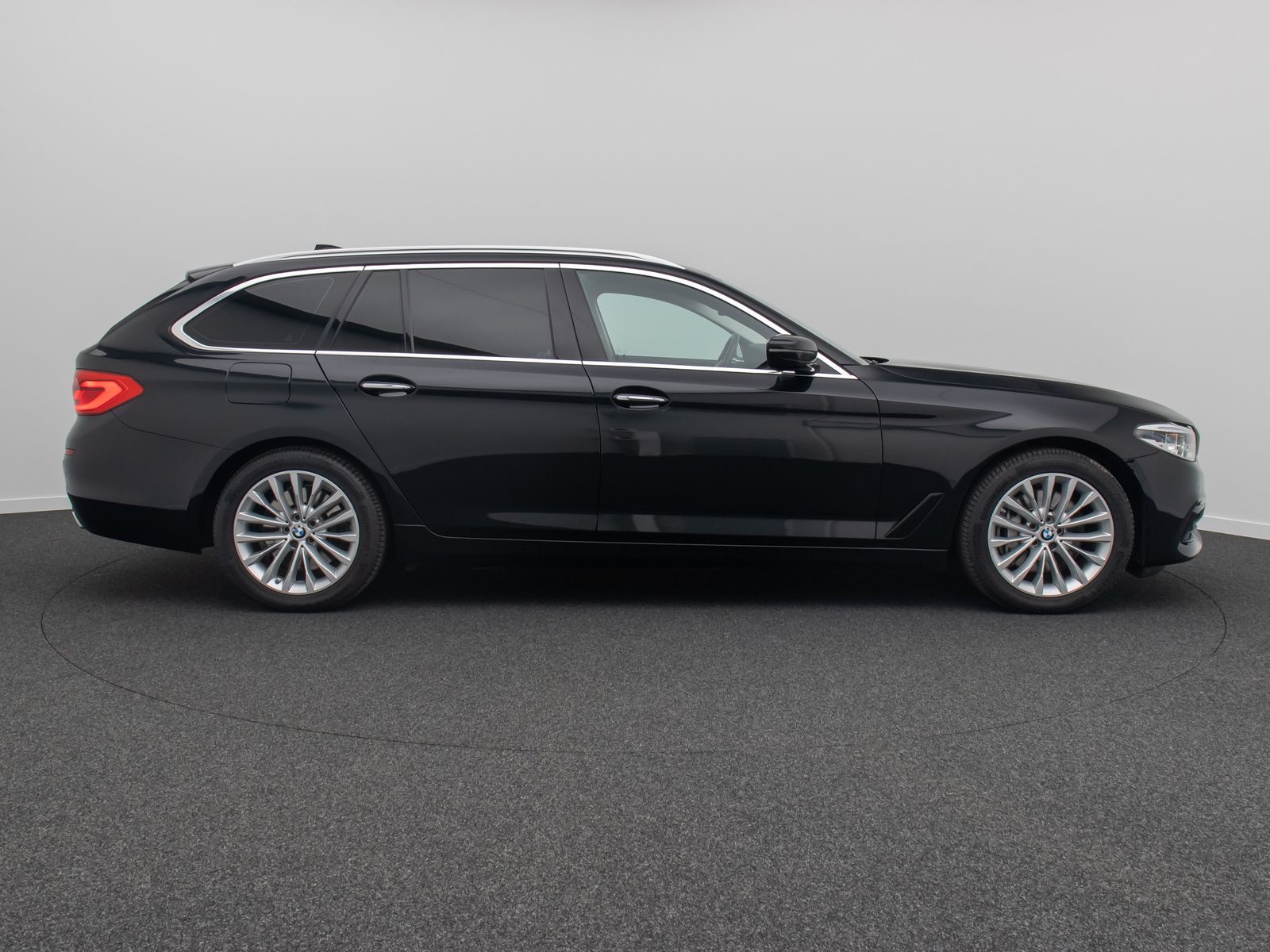 Fahrzeugabbildung BMW 540i xD Luxury Line HUD DAB Massage Panorama AHK