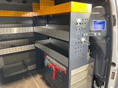Fahrzeugabbildung Mercedes-Benz Vito Kasten 111 CDI lang Regalsystem Standhzg.
