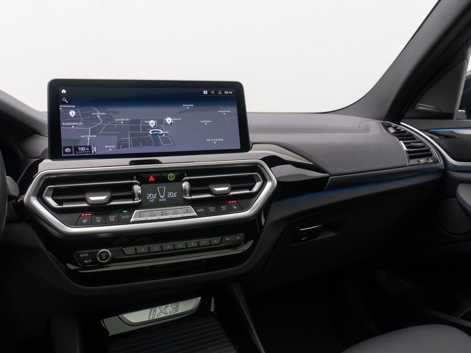 Fahrzeugabbildung BMW iX3 IMPRESSIVE H/K 360&deg;Panorma HUD DAB Sport 20"