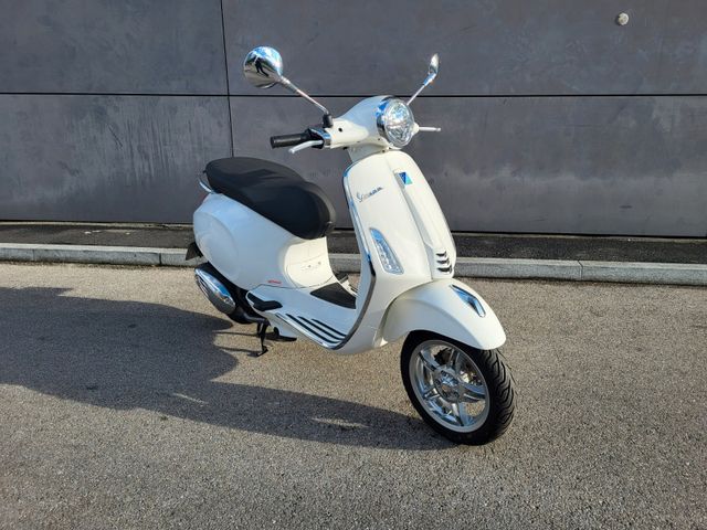 Vespa Primavera 125 2024 LED