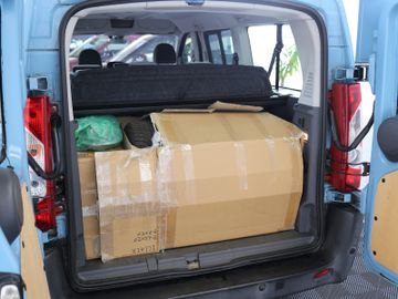 Peugeot Expert Tepee 2x TÜR L2H1 AUT KLIMA TEL 8SITZ AHK
