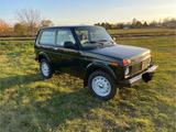 Lada Niva Geländewagen 4x4 - Gelände gebraucht