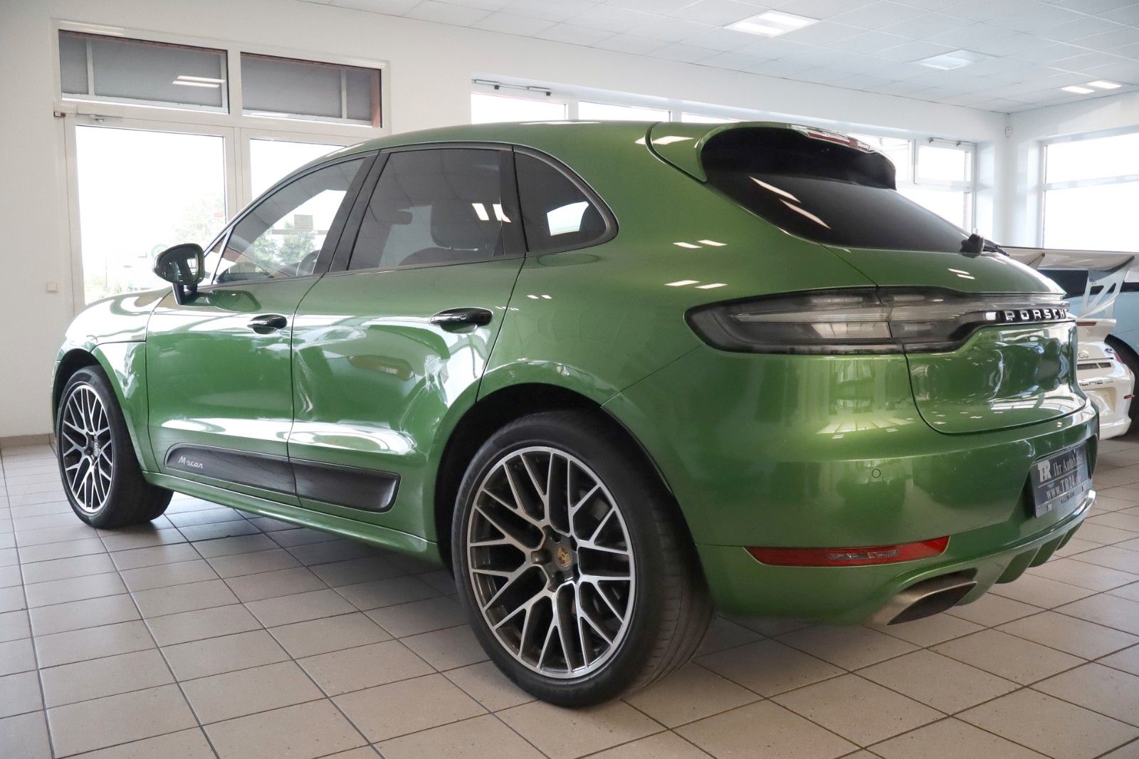 Fahrzeugabbildung Porsche Macan SportDesign/Panorama/Burmester/APPROVED