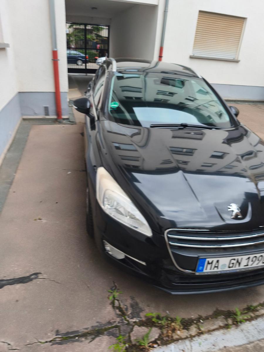 Peugeot 508 2012 — interior