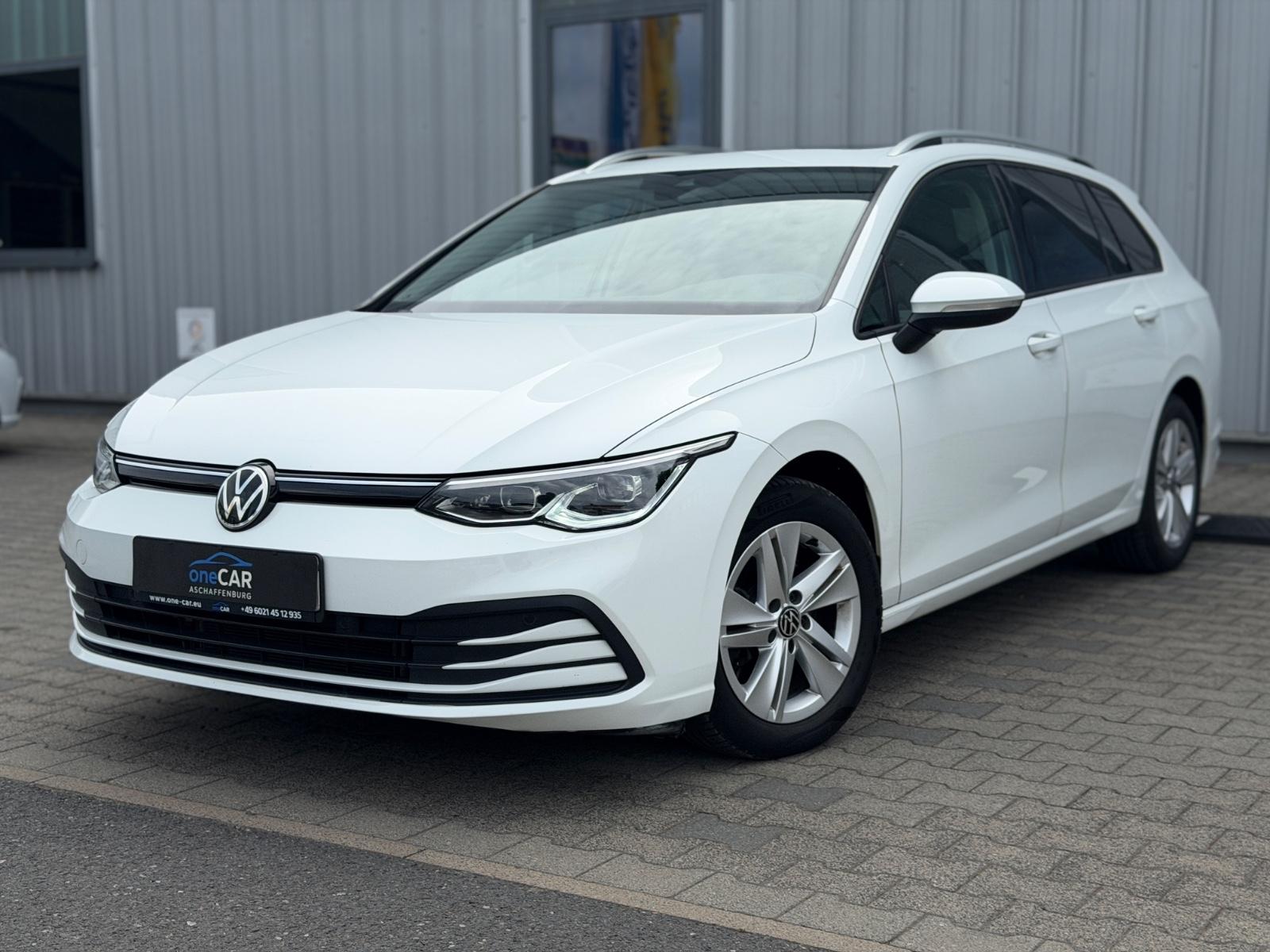 Volkswagen Golf VIII 8 Var. Life ACC Spur Pano Digi-Co Spur