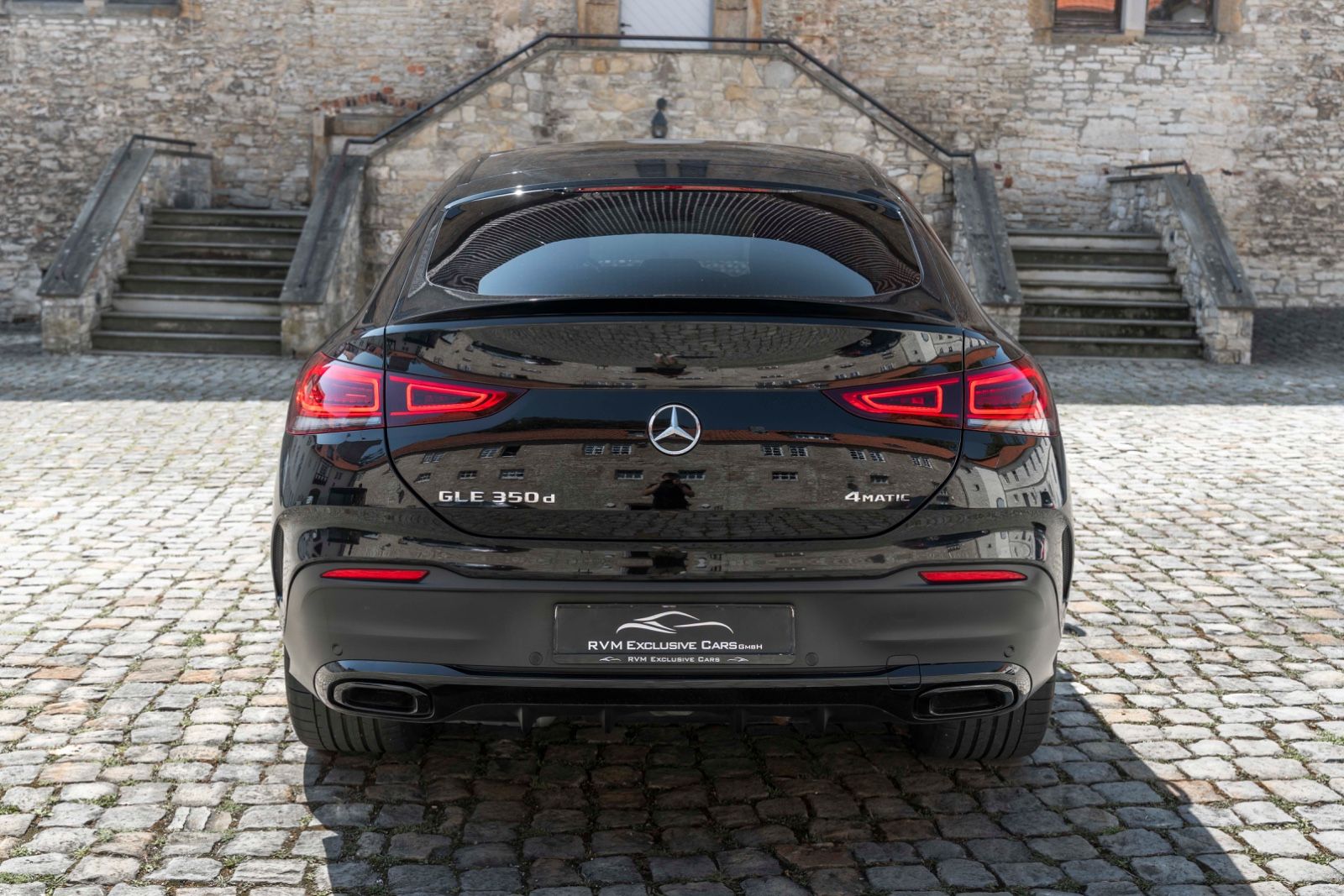 Fahrzeugabbildung Mercedes-Benz GLE 350 d 4MATIC AMG MULTI BURMESTER 360° ACC