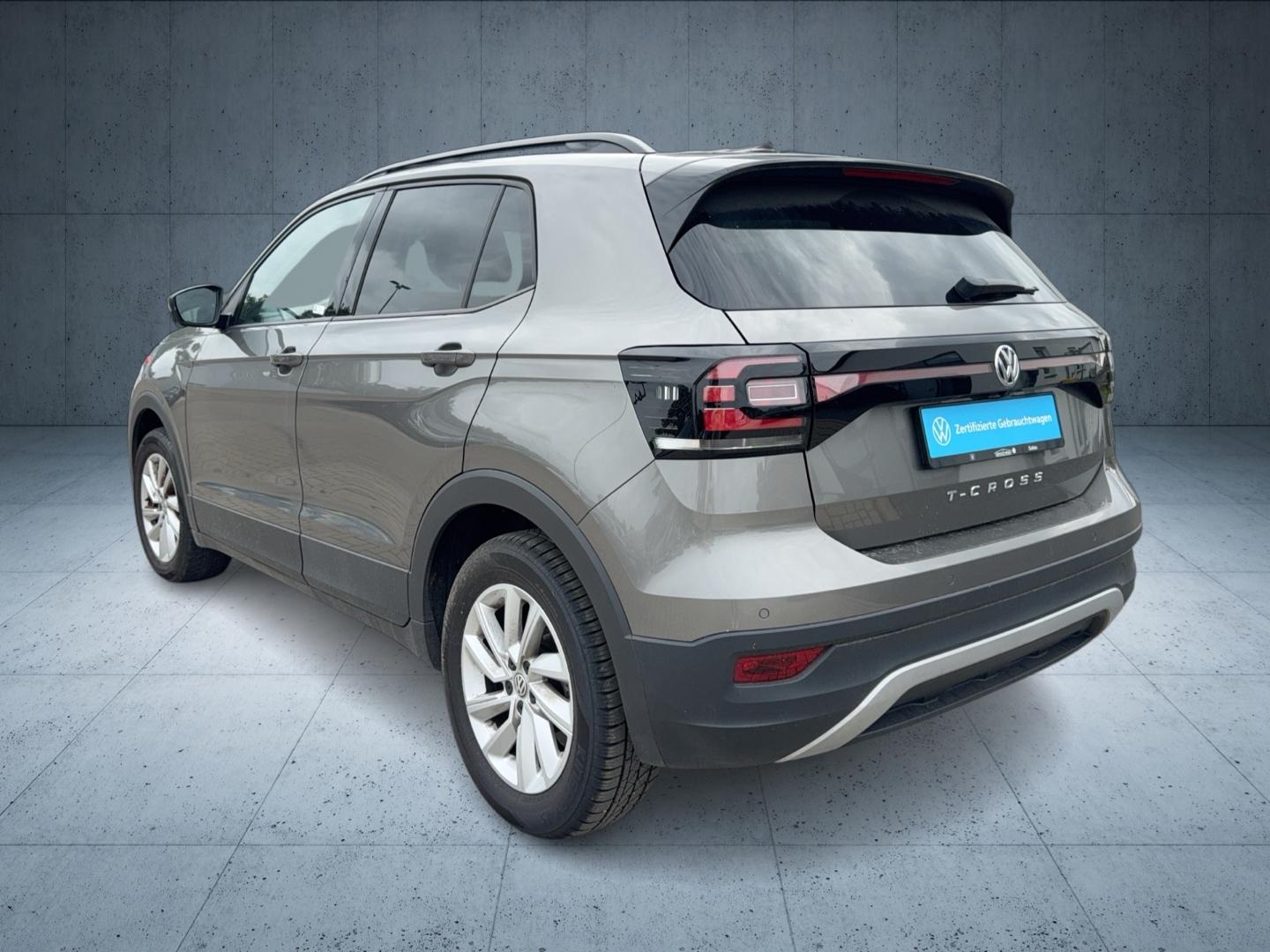 Volkswagen T-Cross Life 1.0 TSI DSG ACC KAMERA NAVI PDC