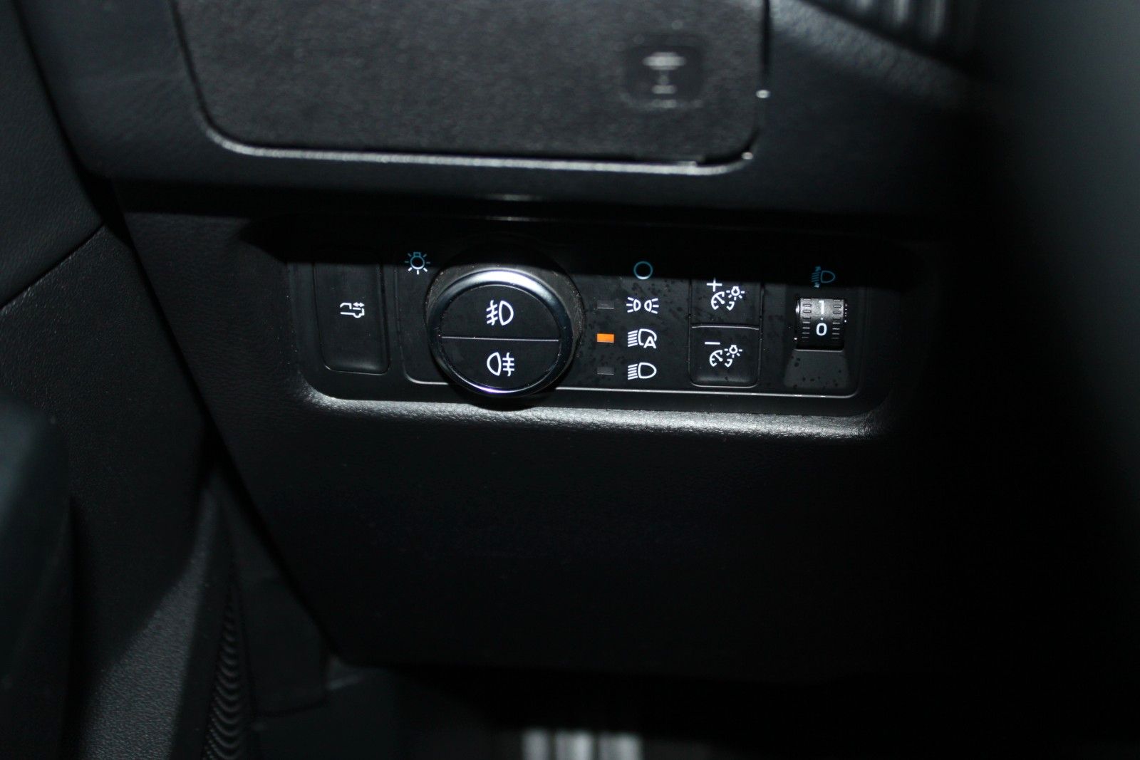 Fahrzeugabbildung Ford Ranger Wildtrak Automatik AHK STDH ACC CAM B&O